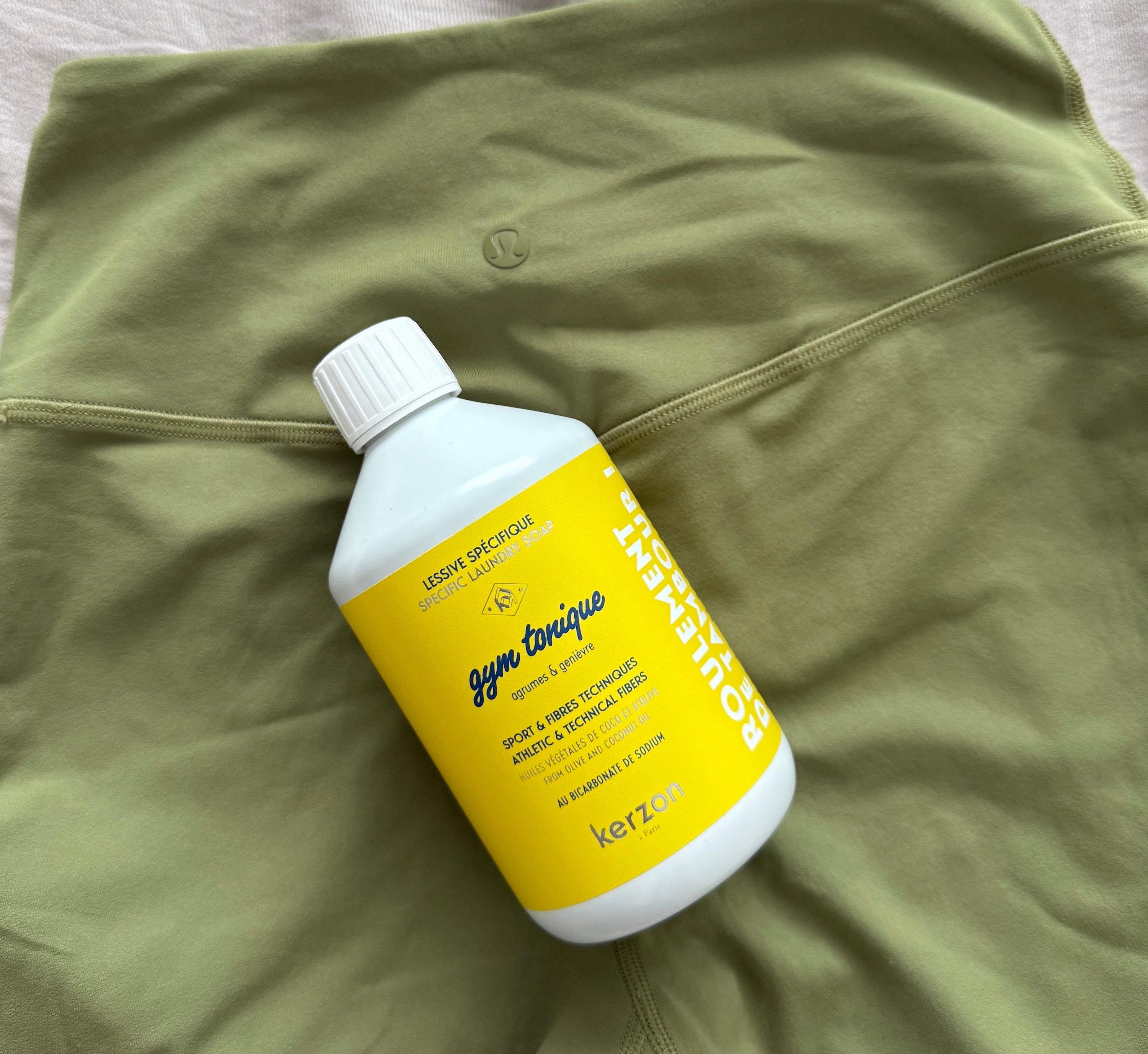 Lululemon leggings with Kerzon Gym Tonique